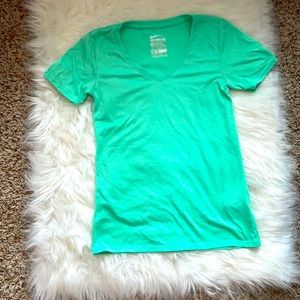 Nike T-shirt V-neck